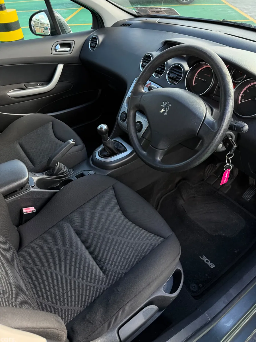 Peugeot 308 Hatchback, Diesel, 2010, Grey