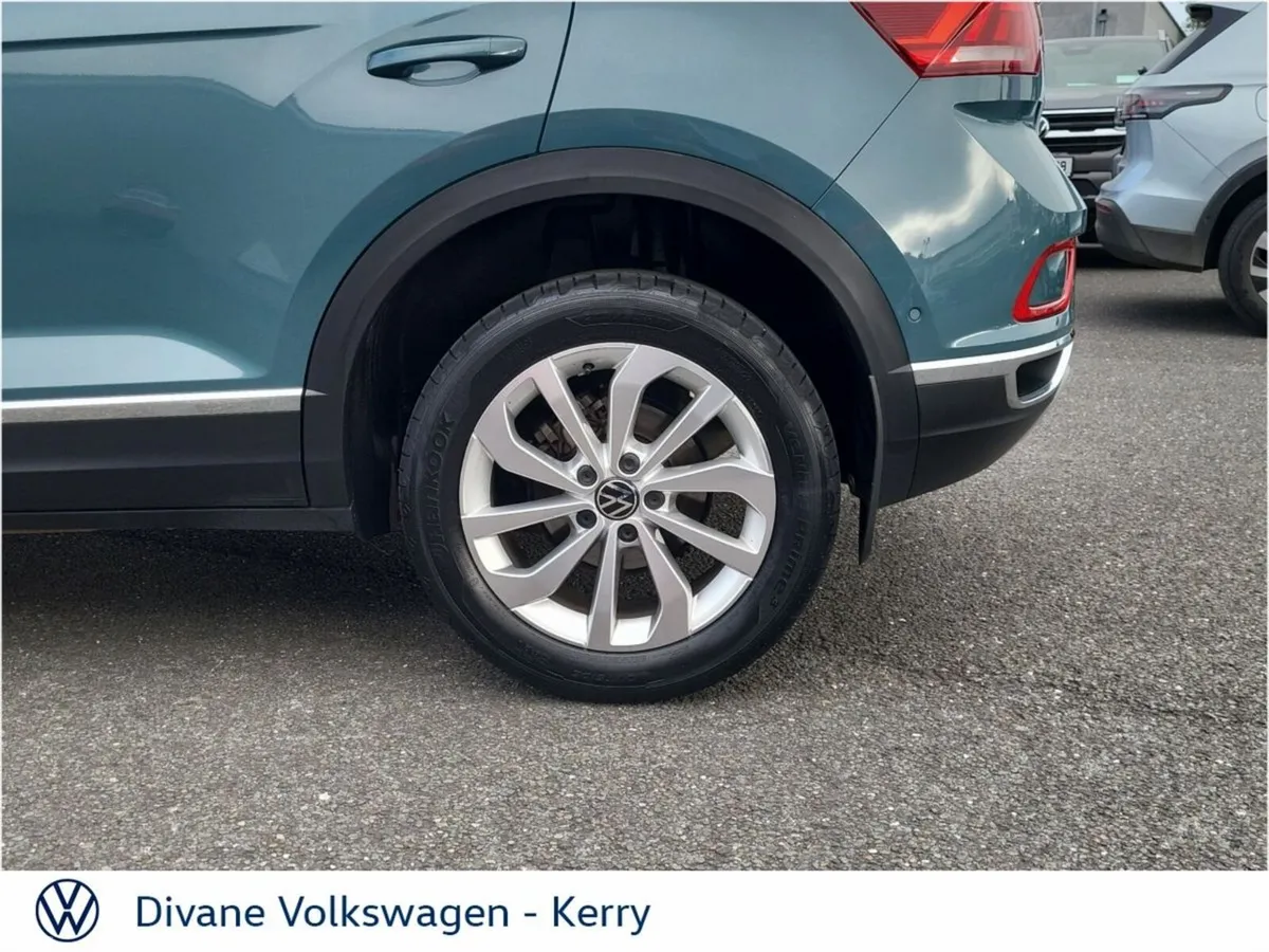 Volkswagen T-Roc SUV, Petrol, 2024, Blue