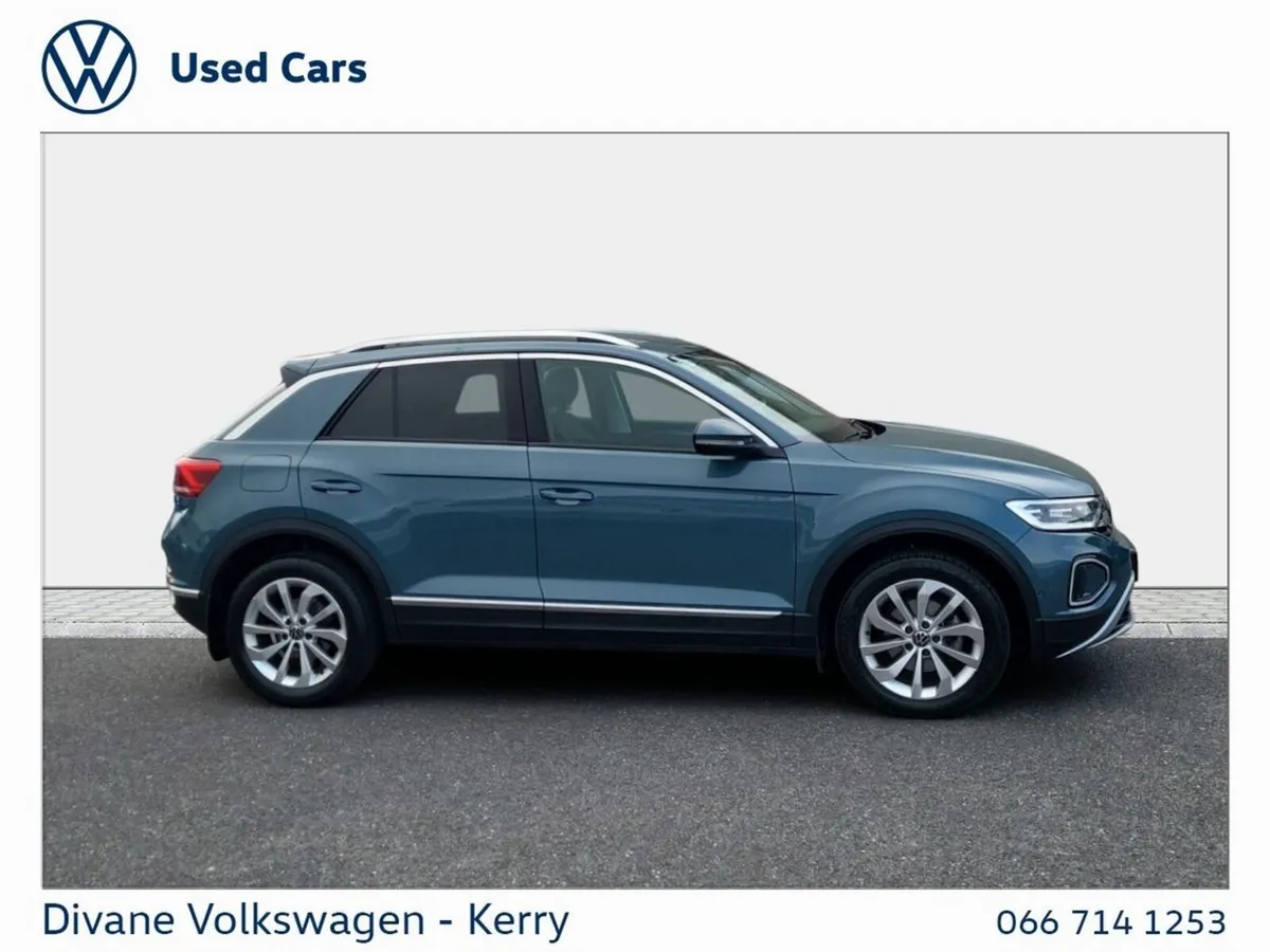 Volkswagen T-Roc SUV, Petrol, 2024, Blue