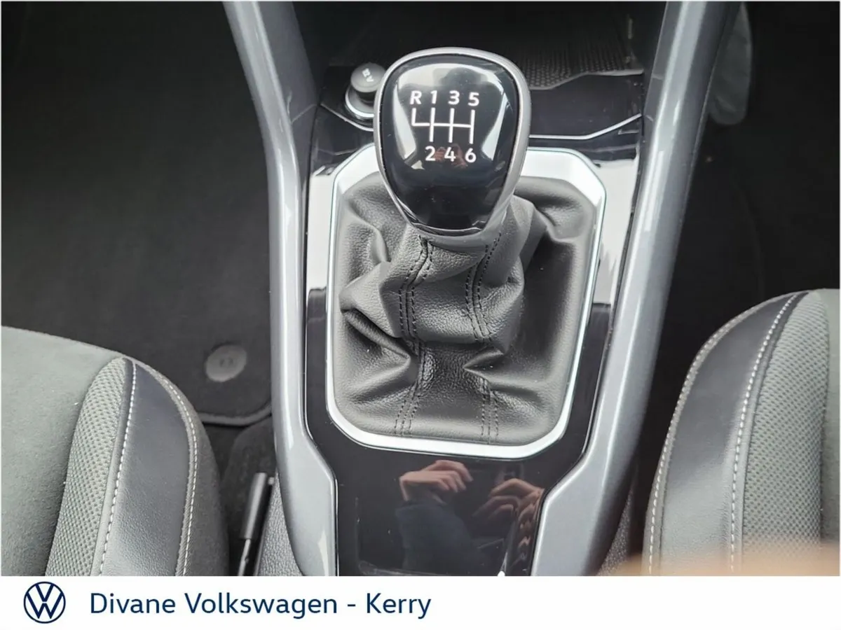 Volkswagen T-Roc SUV, Petrol, 2024, Blue
