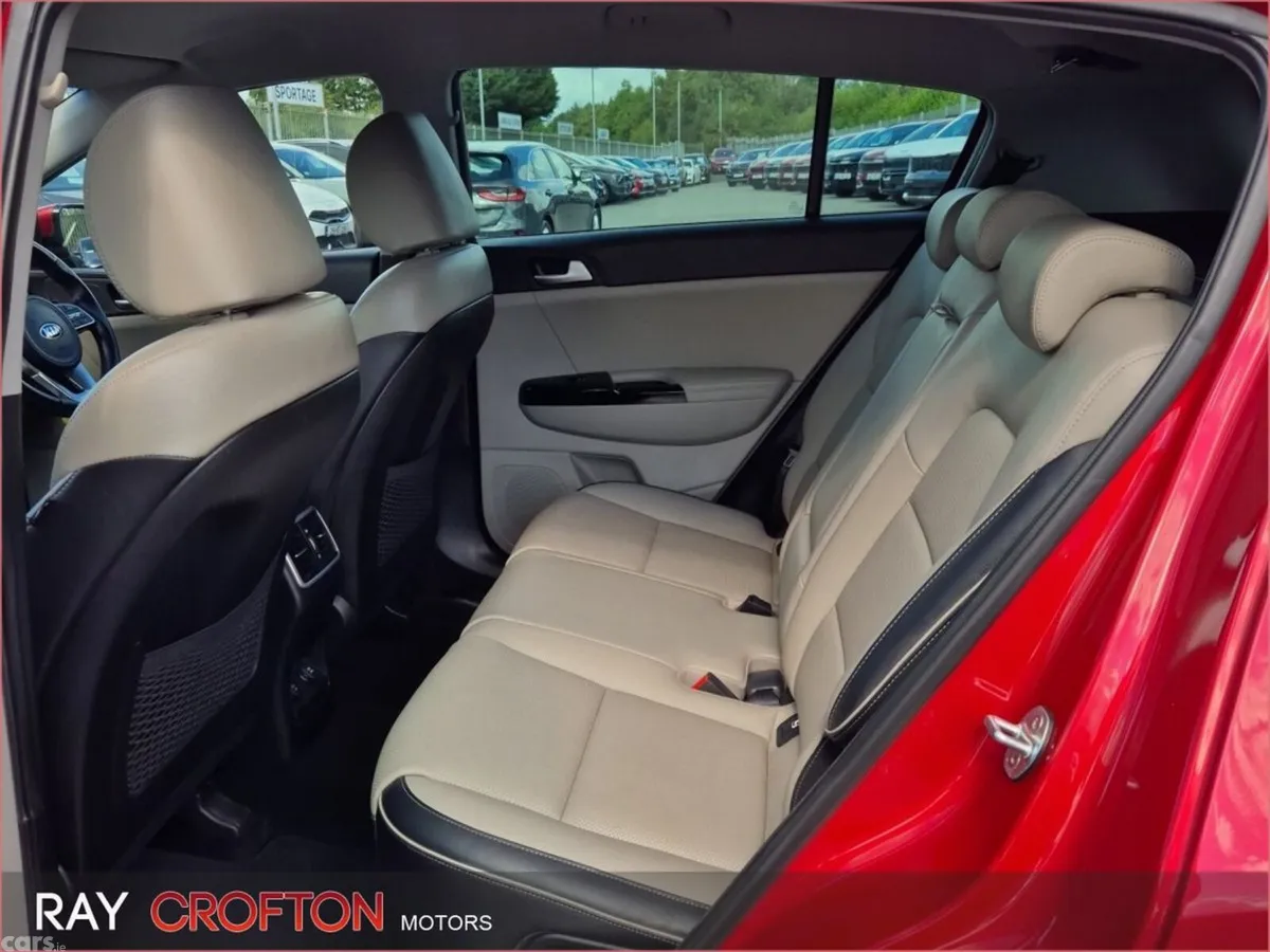 Kia Sportage SUV, Diesel, 2020, Red