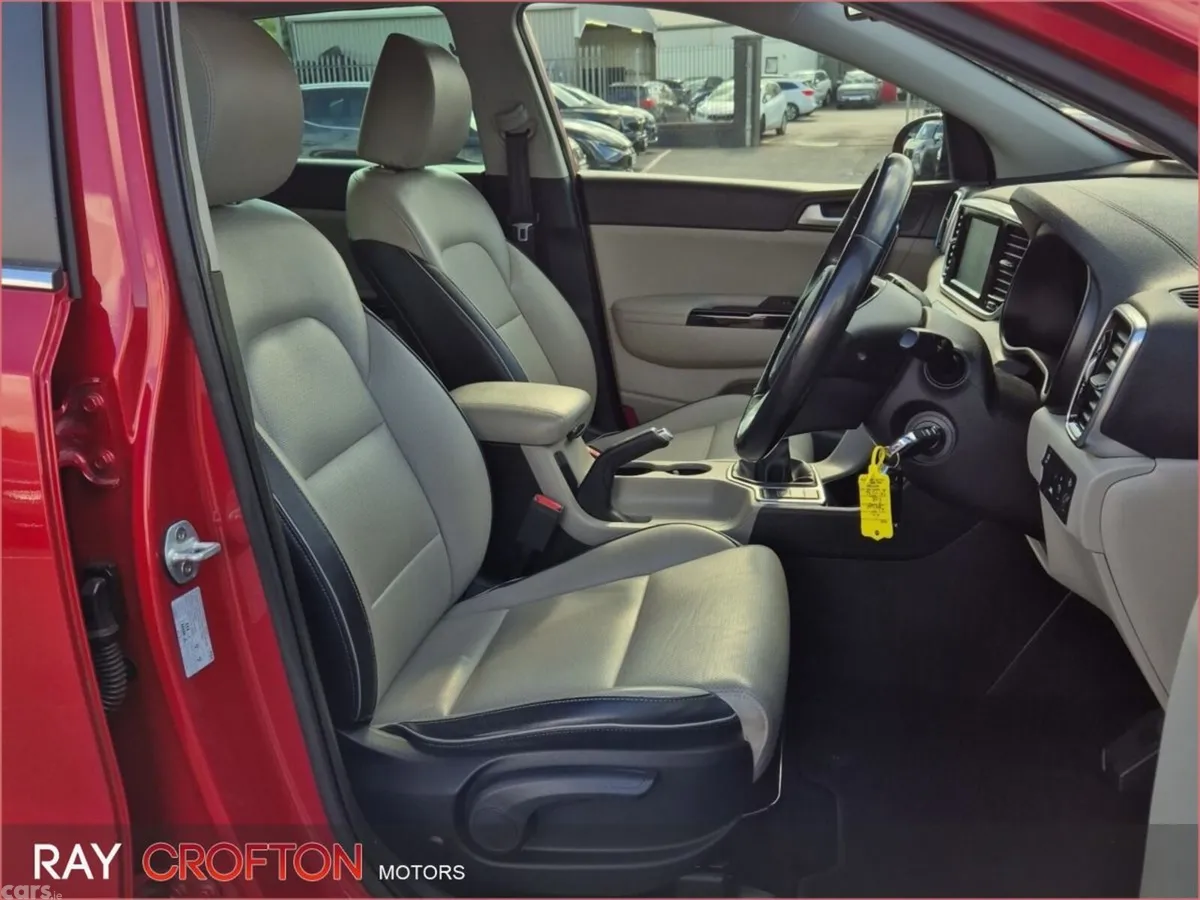 Kia Sportage SUV, Diesel, 2020, Red