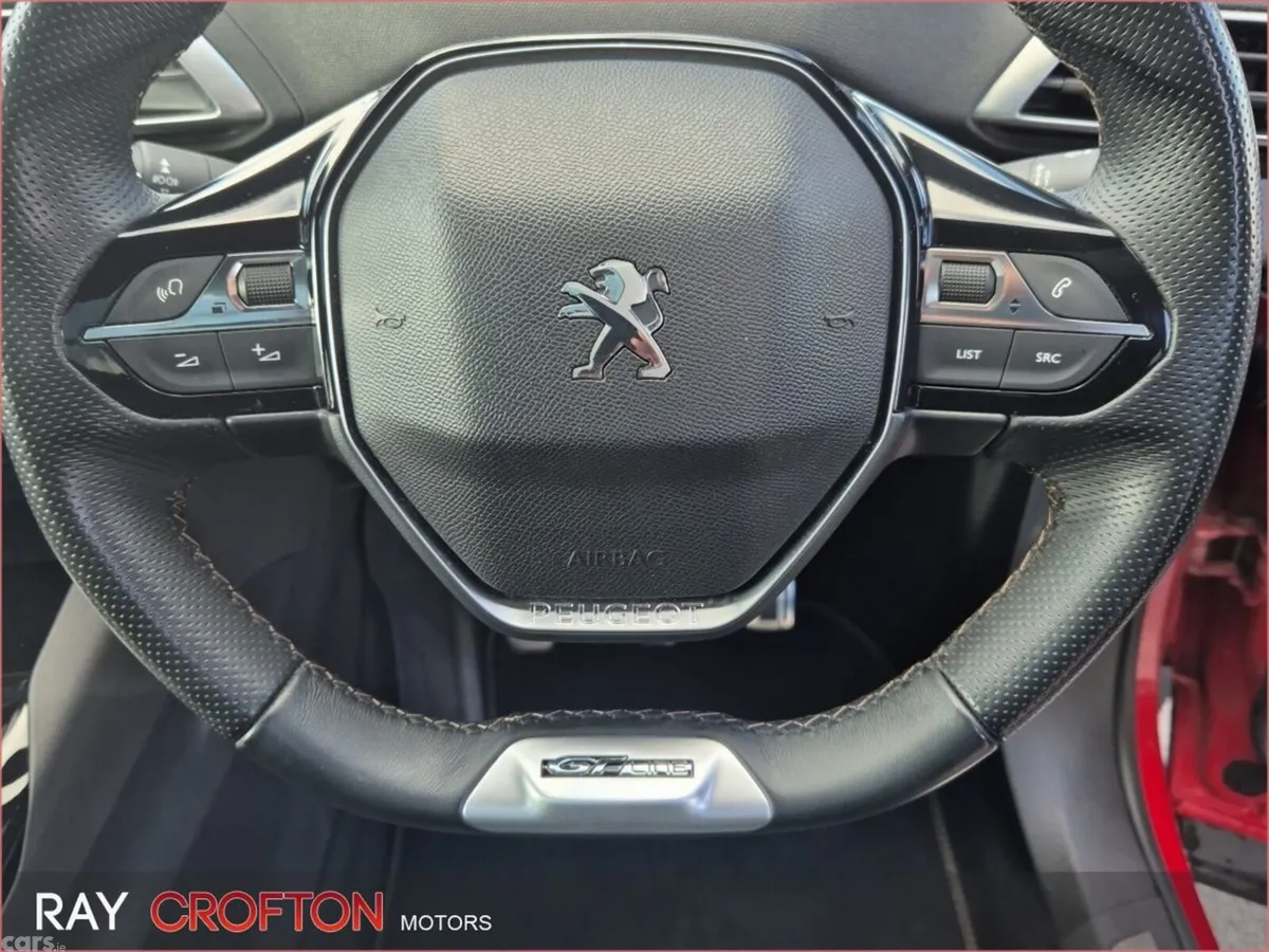 Peugeot 3008 MPV, Diesel, 2019, Red