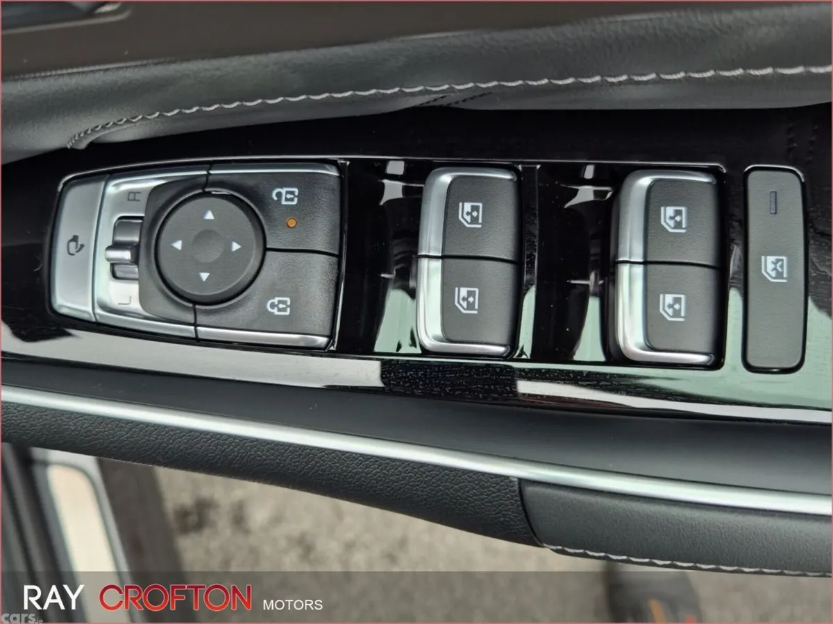 Kia Sorento SUV, Petrol Plug-in Hybrid, 2026, Grey