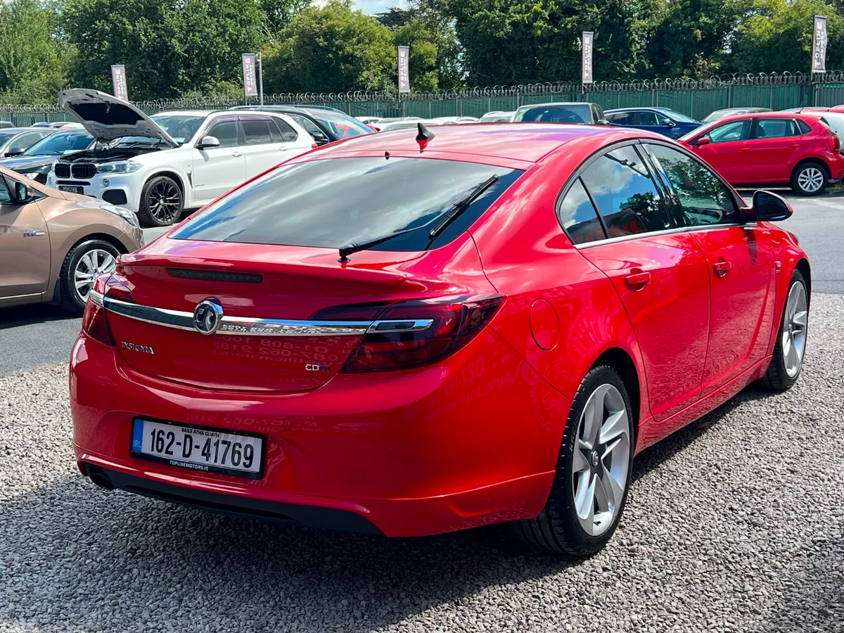 Opel Insignia Hatchback, Diesel, 2016, Red