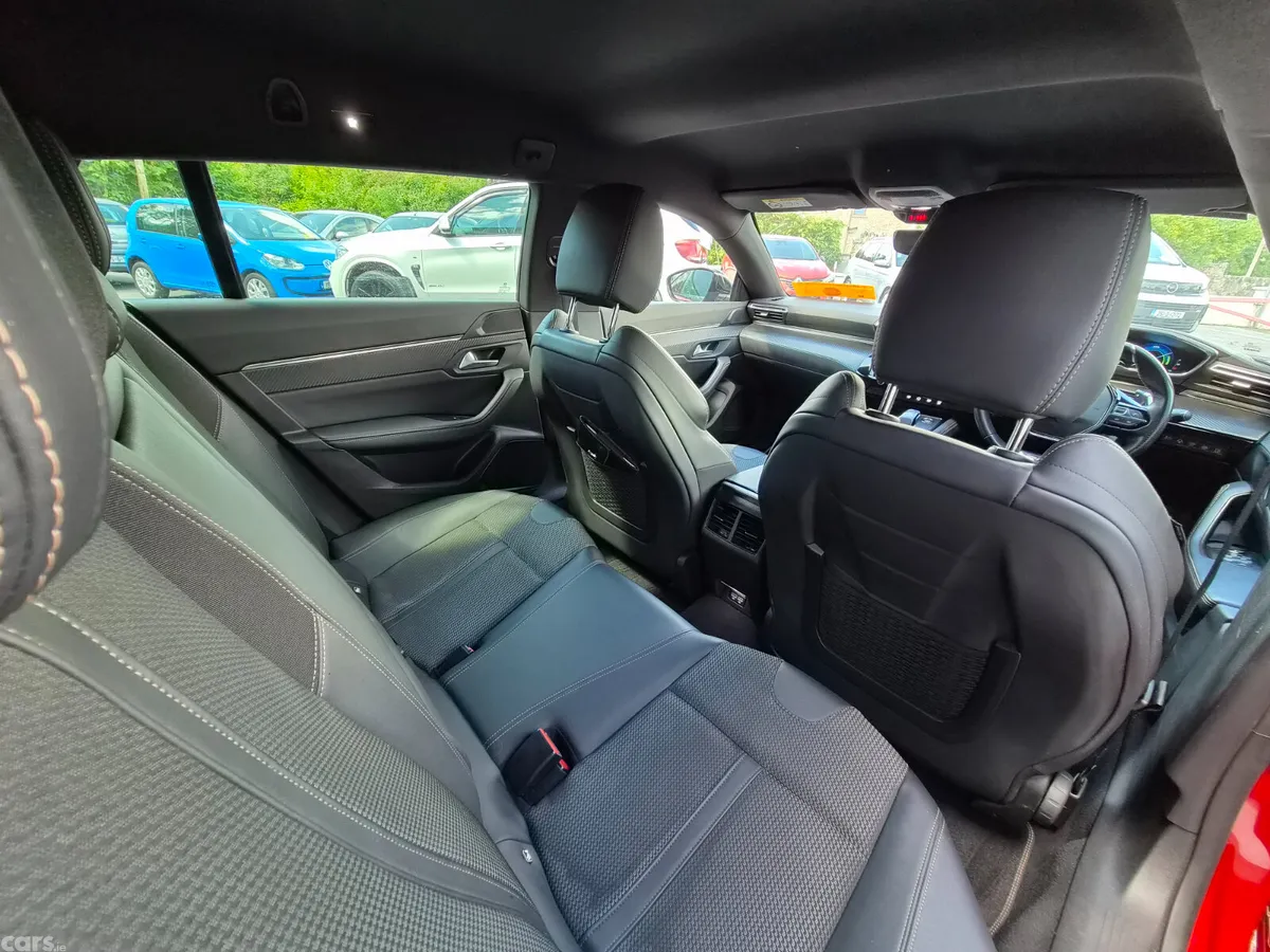 Peugeot 508 Estate/Jeep, Petrol Plug-in Hybrid, 2022, Red