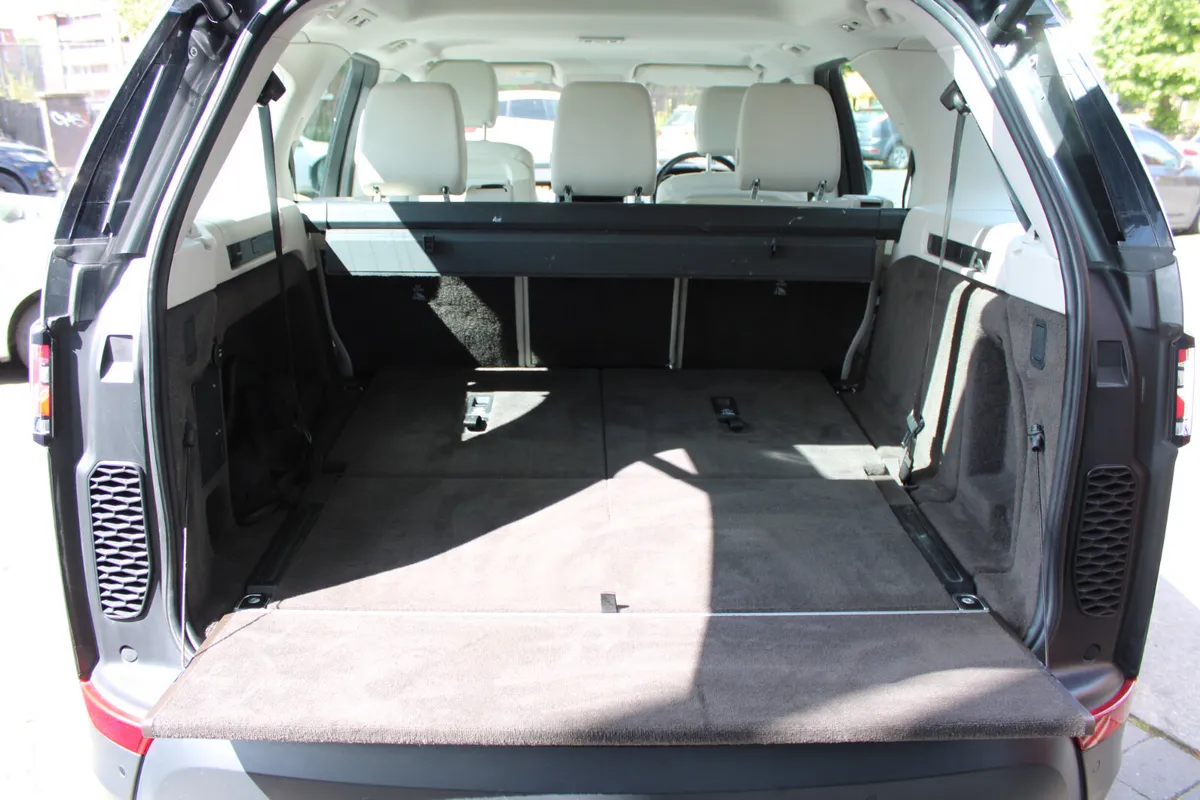 Land Rover Discovery SUV, Diesel, 2017, Grey