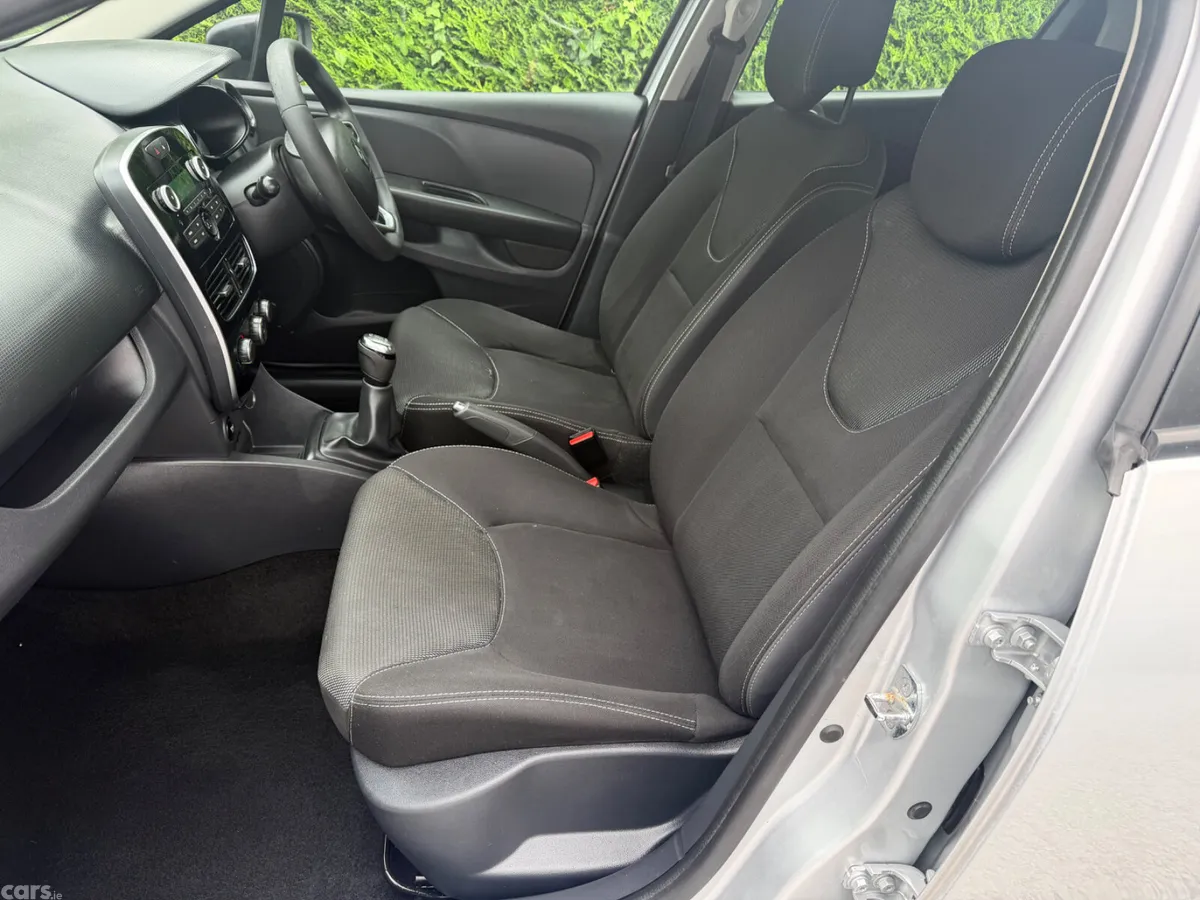 Renault Clio Hatchback, Diesel, 2017, Silver