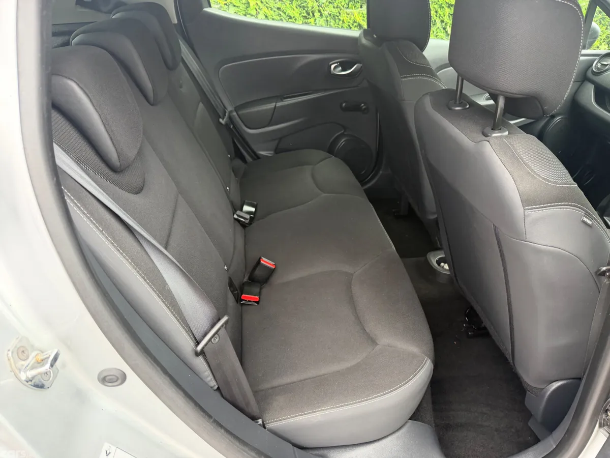 Renault Clio Hatchback, Diesel, 2017, Silver