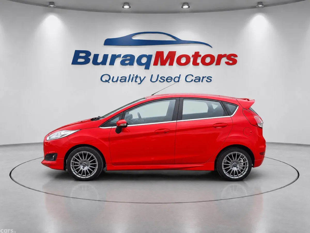 Ford Fiesta Hatchback, Petrol, 2016, Red