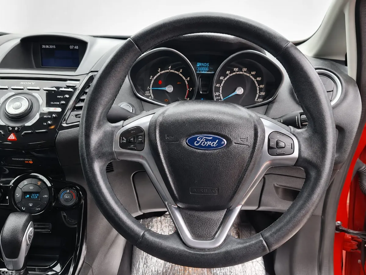 Ford Fiesta Hatchback, Petrol, 2016, Red