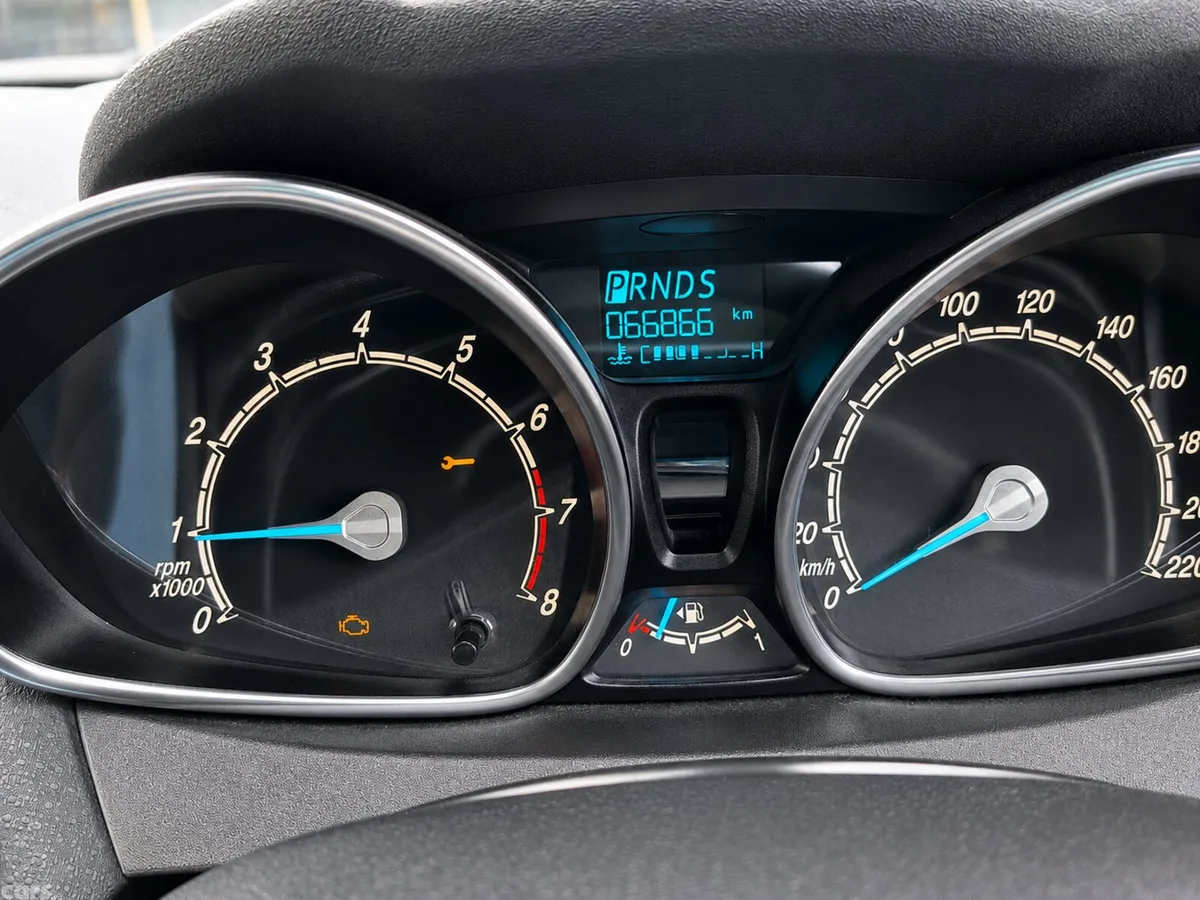 Ford Fiesta Hatchback, Petrol, 2016, Red