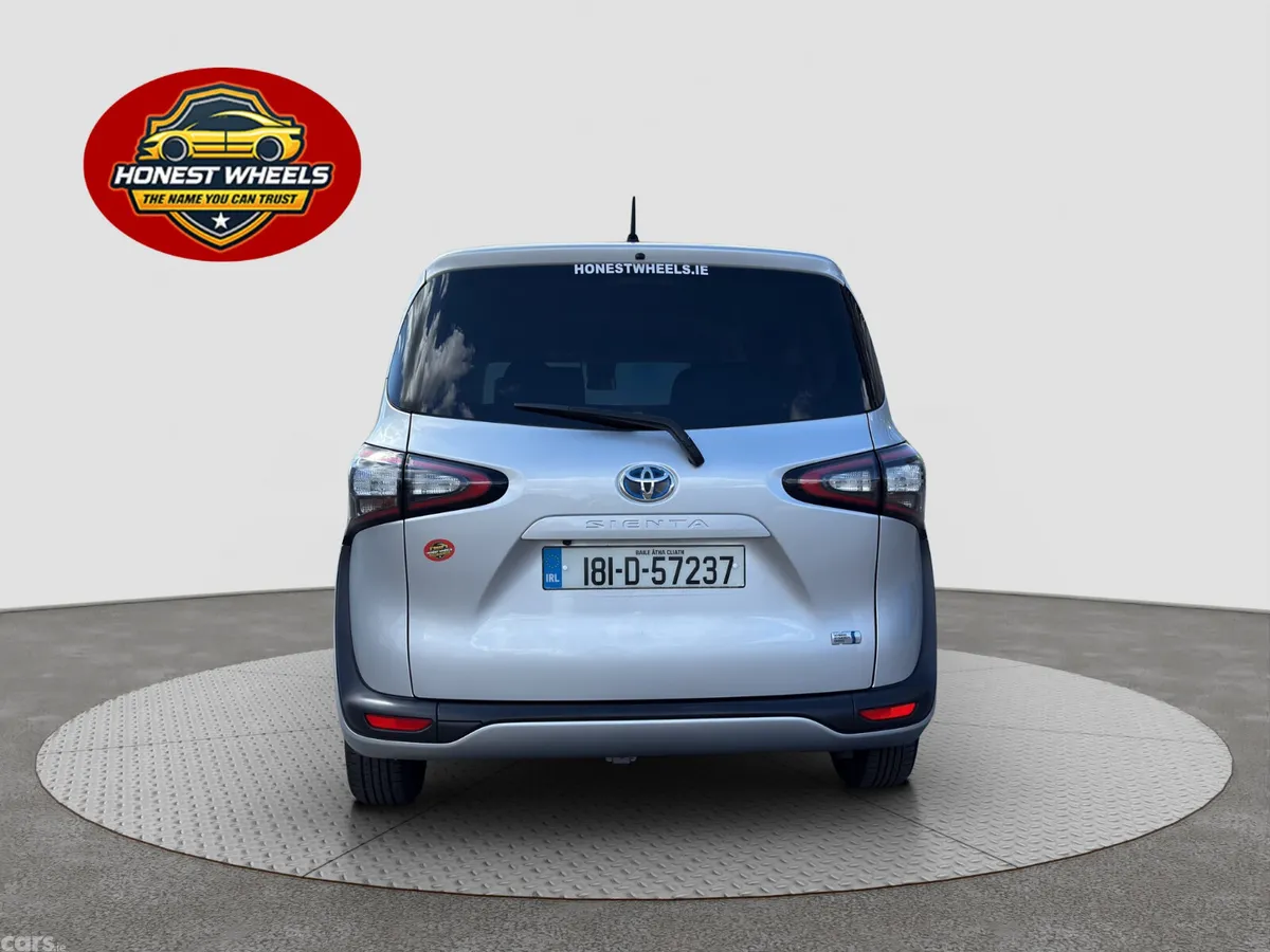 Toyota Sienta MPV, Petrol Hybrid, 2018, Silver