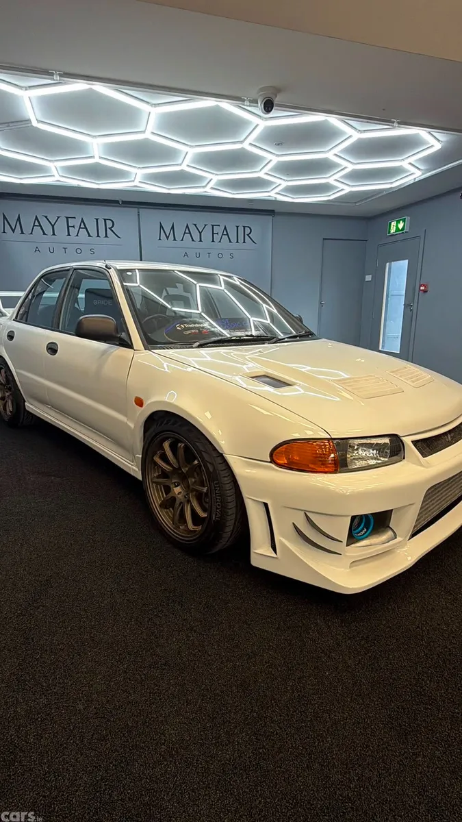 Mitsubishi Lancer Saloon, Petrol, 1994, White