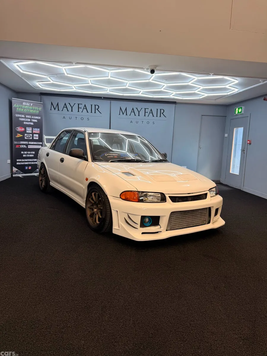 Mitsubishi Lancer Saloon, Petrol, 1994, White