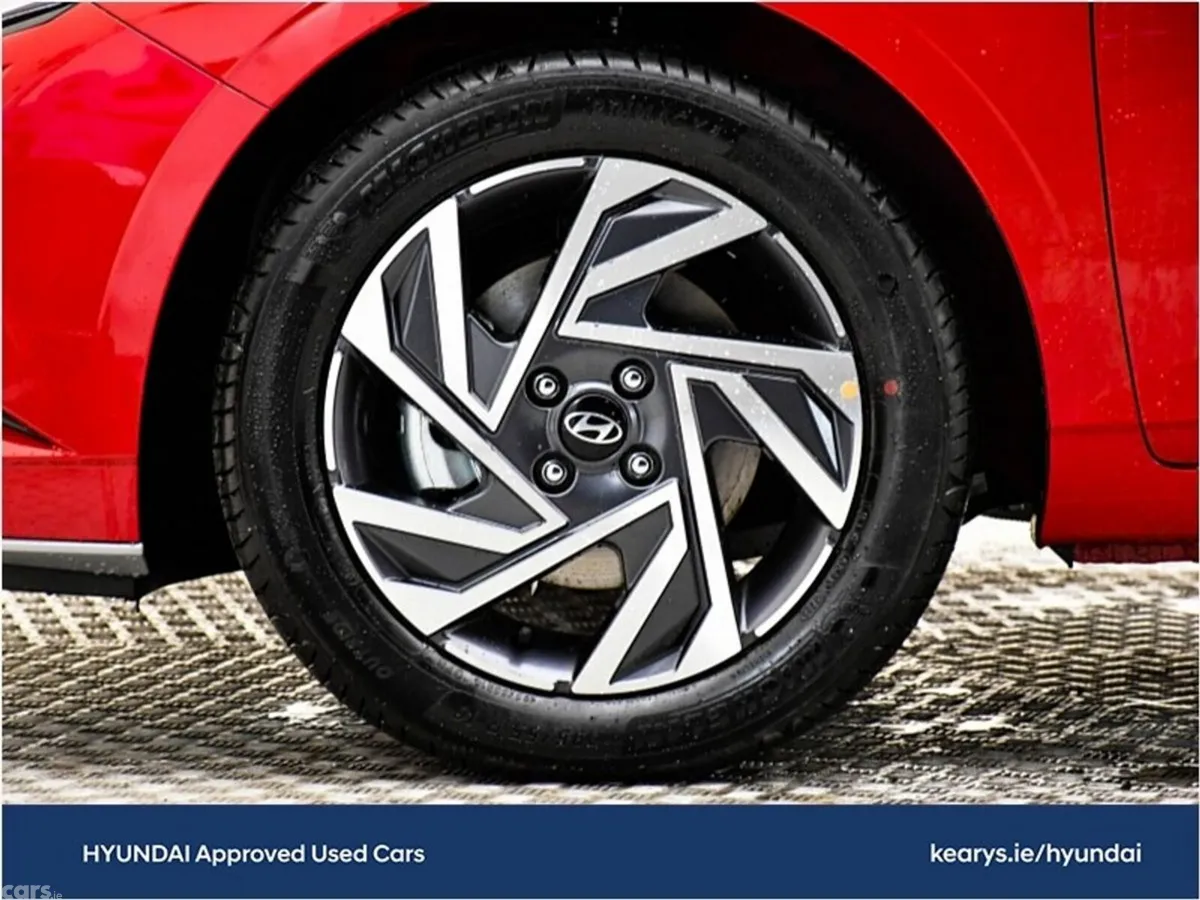 Hyundai i20 Hatchback, Petrol, 2024, Red