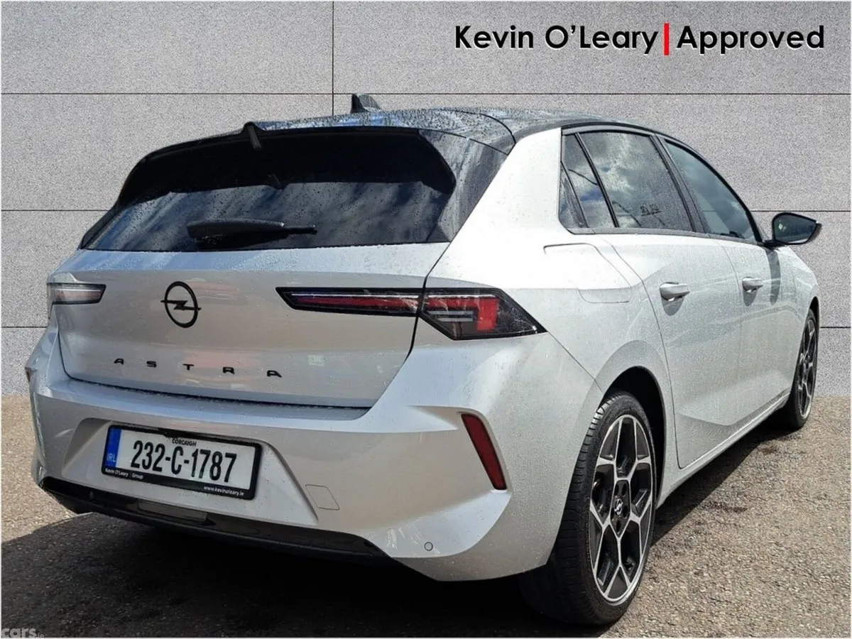 Opel Astra Hatchback, Petrol, 2023, Silver