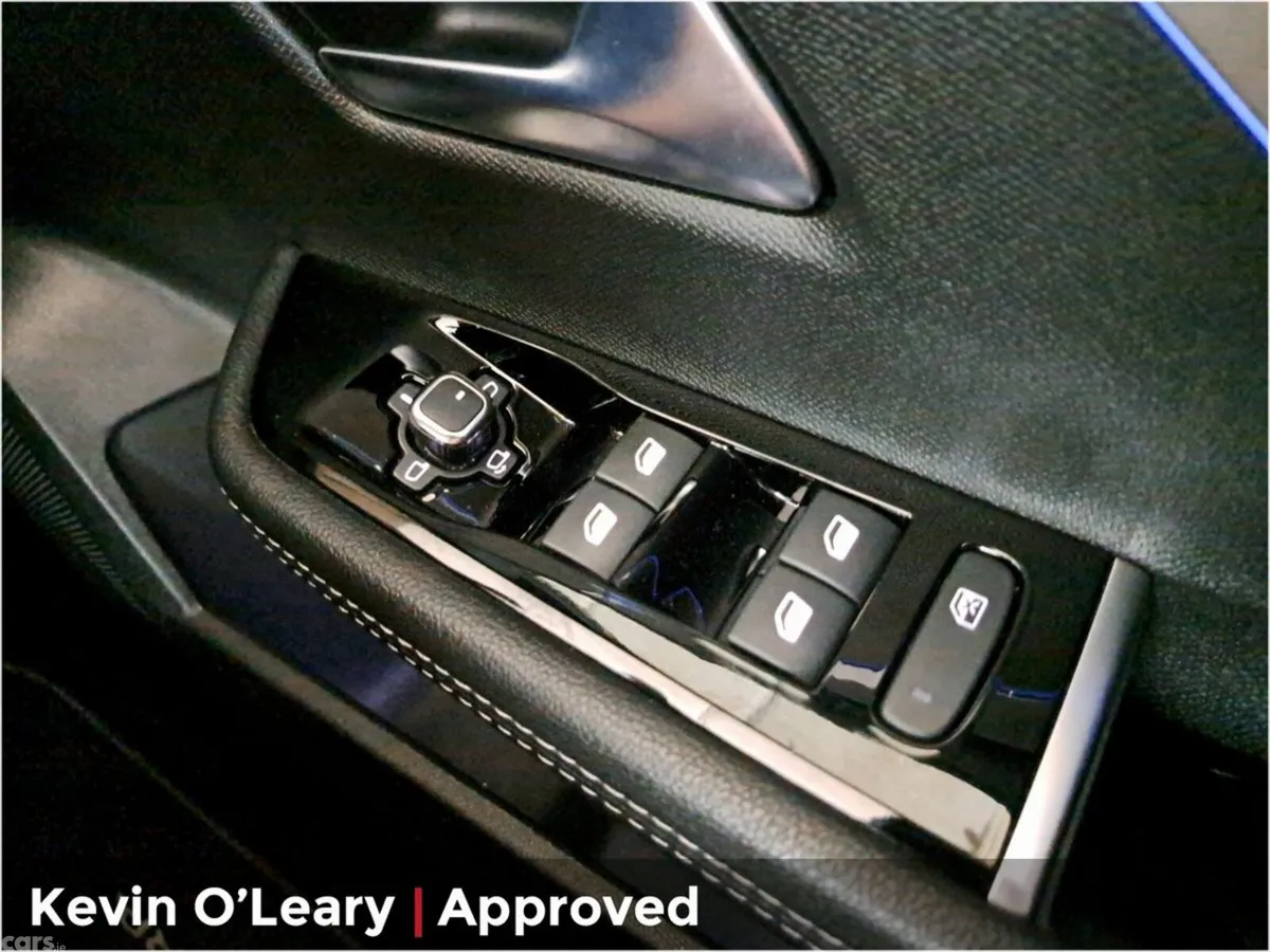 Opel Astra Hatchback, Petrol, 2023, Silver