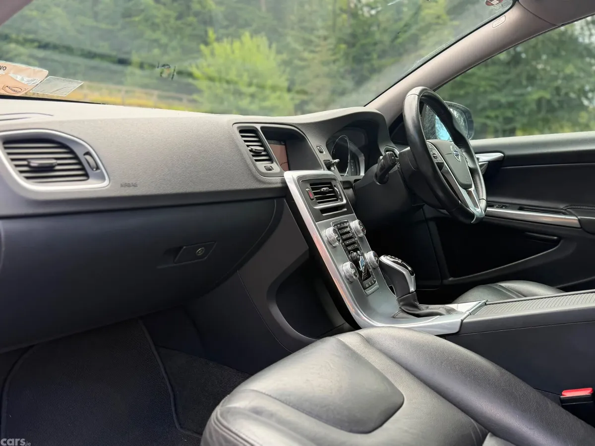 Volvo V60 Estate, Diesel, 2017, Grey