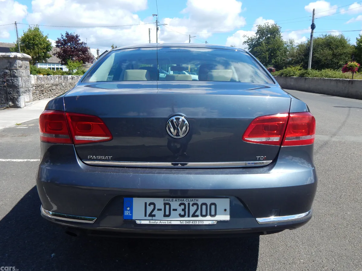 Volkswagen Passat Saloon, Diesel, 2012, Grey