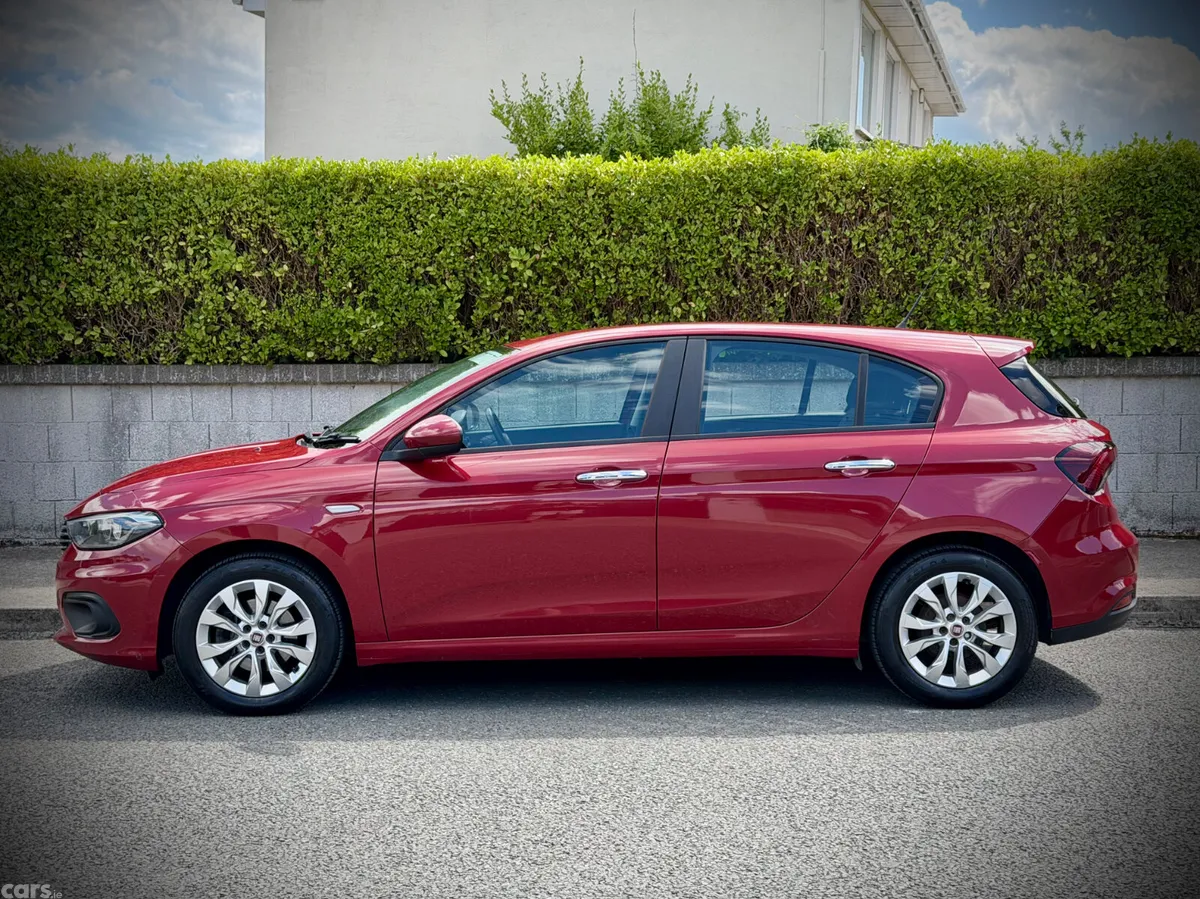 Fiat Tipo Hatchback, Petrol, 2018, Red