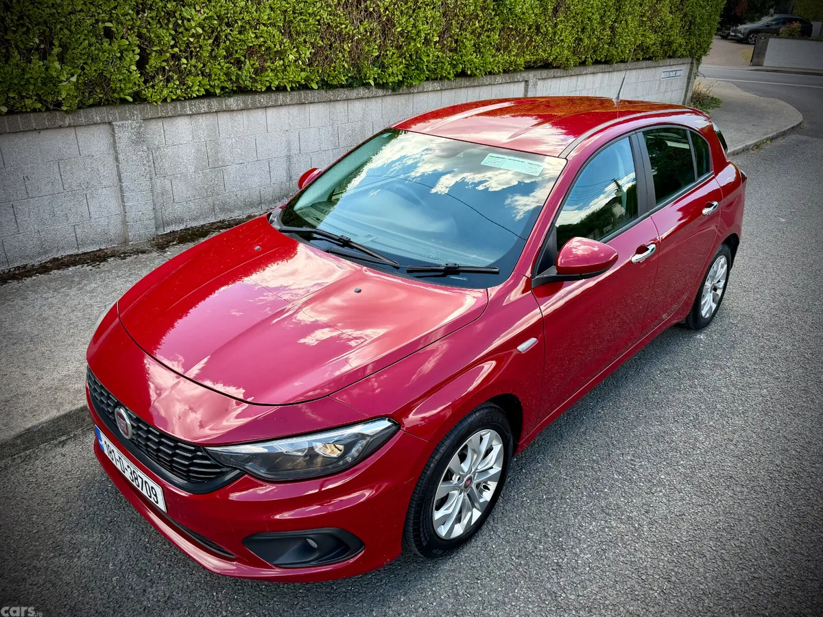 Fiat Tipo Hatchback, Petrol, 2018, Red
