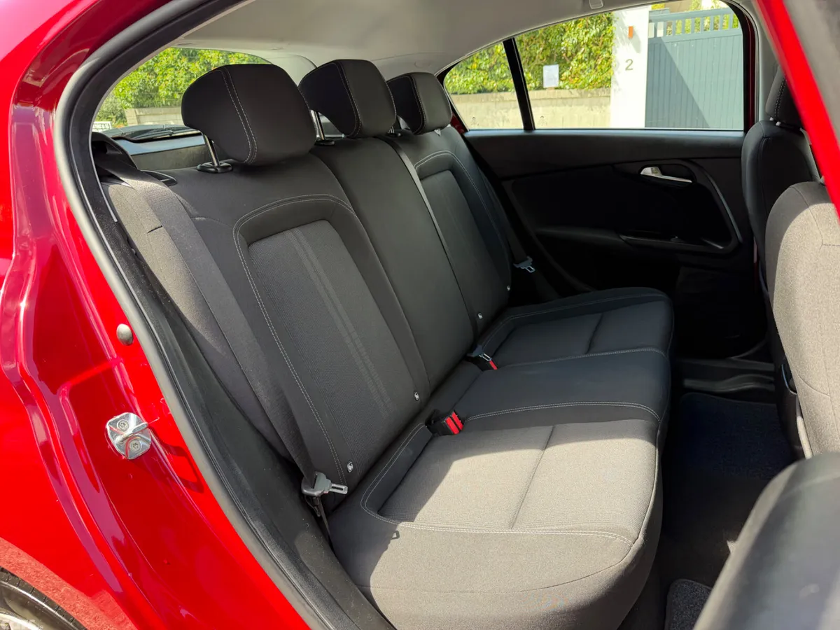 Fiat Tipo Hatchback, Petrol, 2018, Red