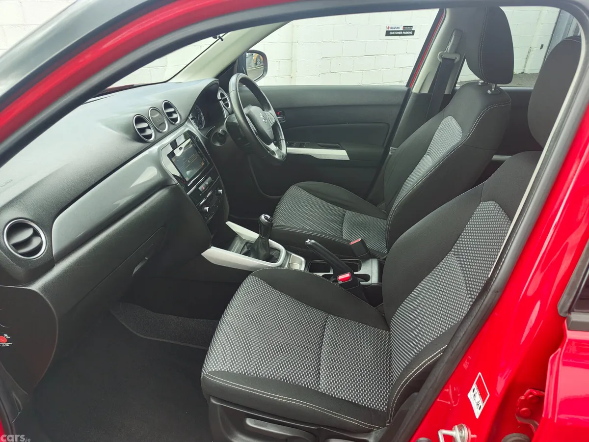 Suzuki Vitara SUV, Petrol, 2015, Red
