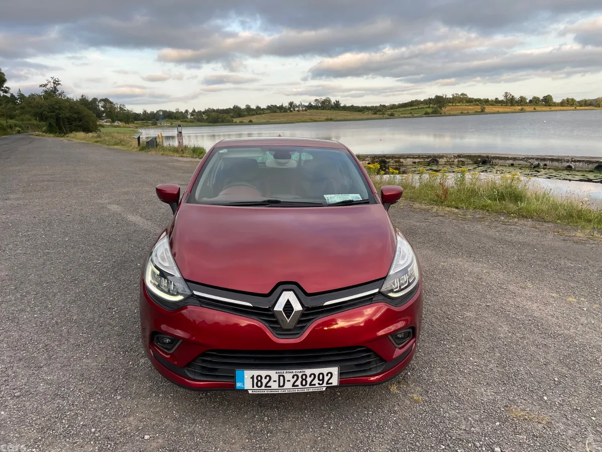 Renault Clio Hatchback, Petrol, 2018, Red