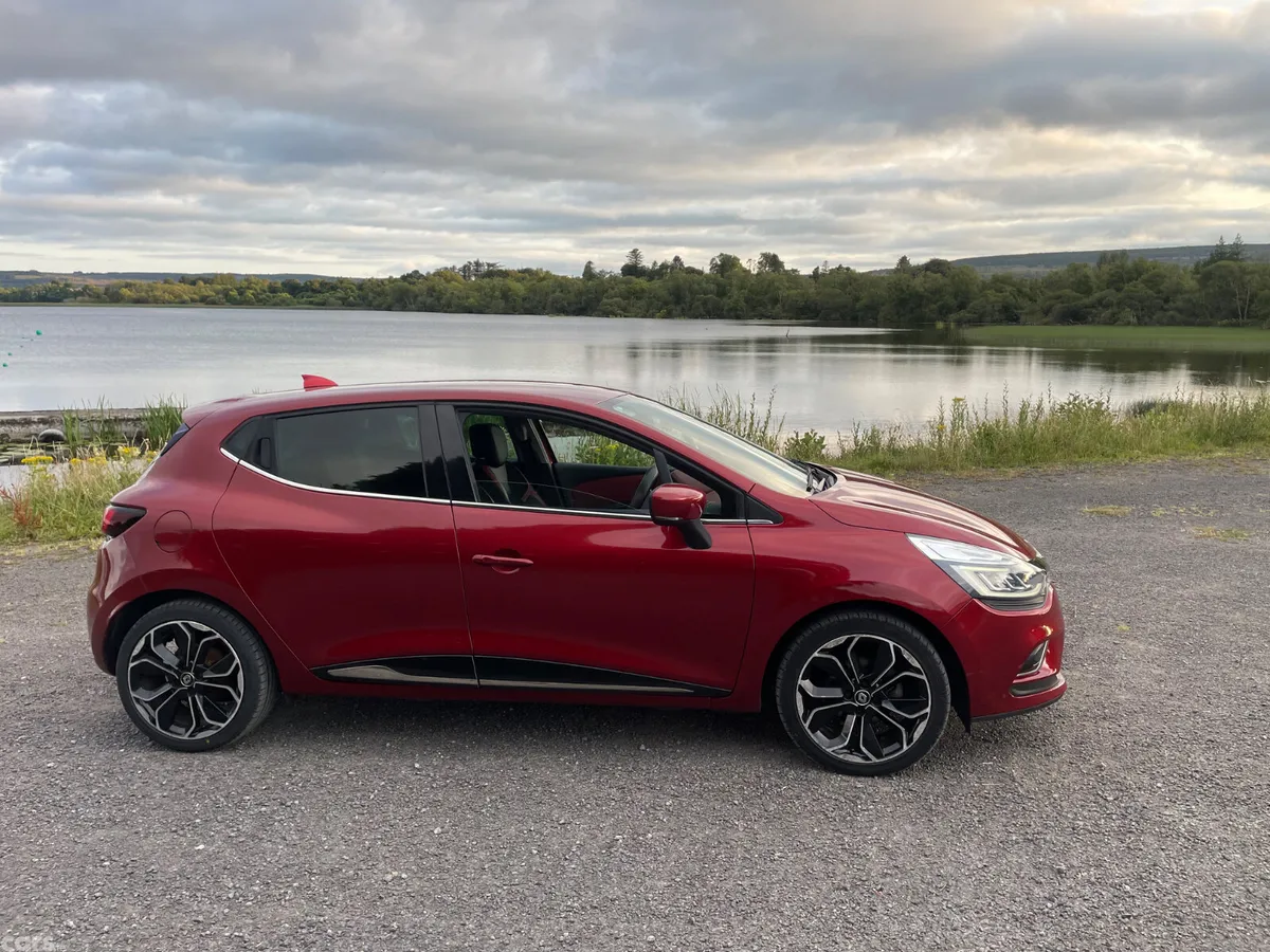 Renault Clio Hatchback, Petrol, 2018, Red