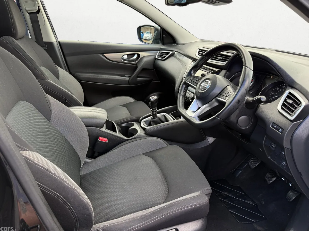 Nissan Qashqai SUV, Diesel, 2019, Black