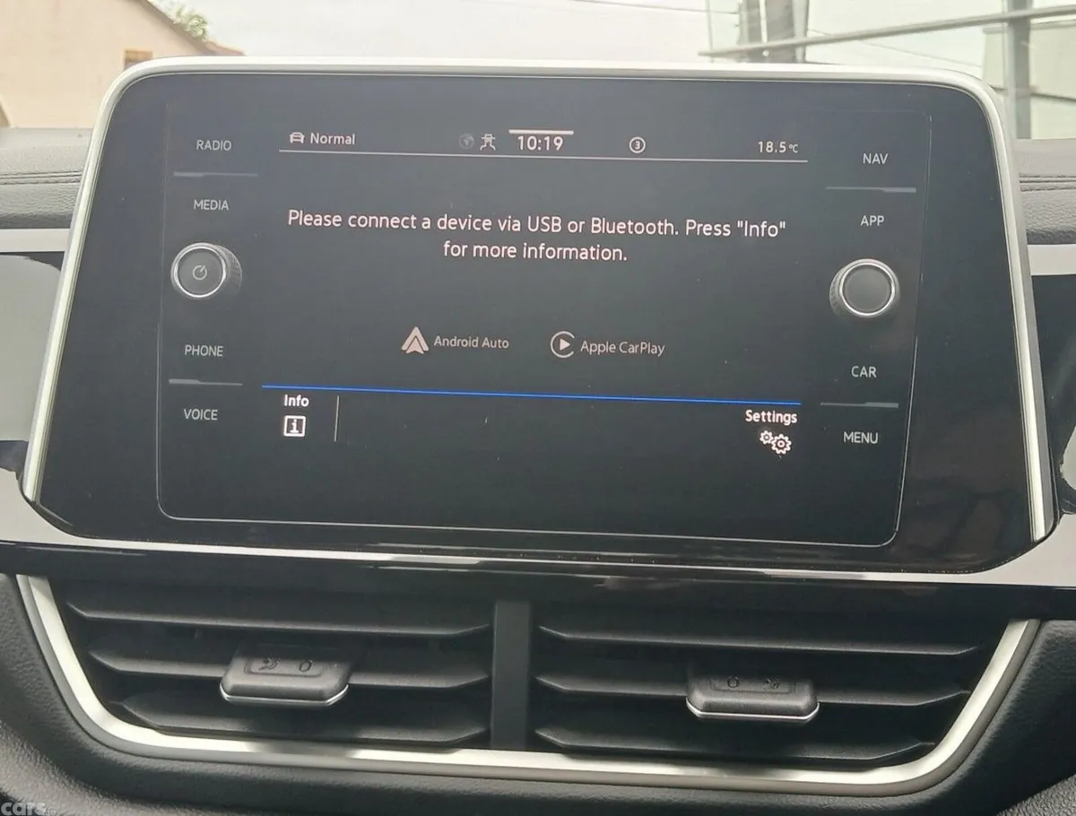 Volkswagen T-Roc SUV, Petrol, 2024, Blue