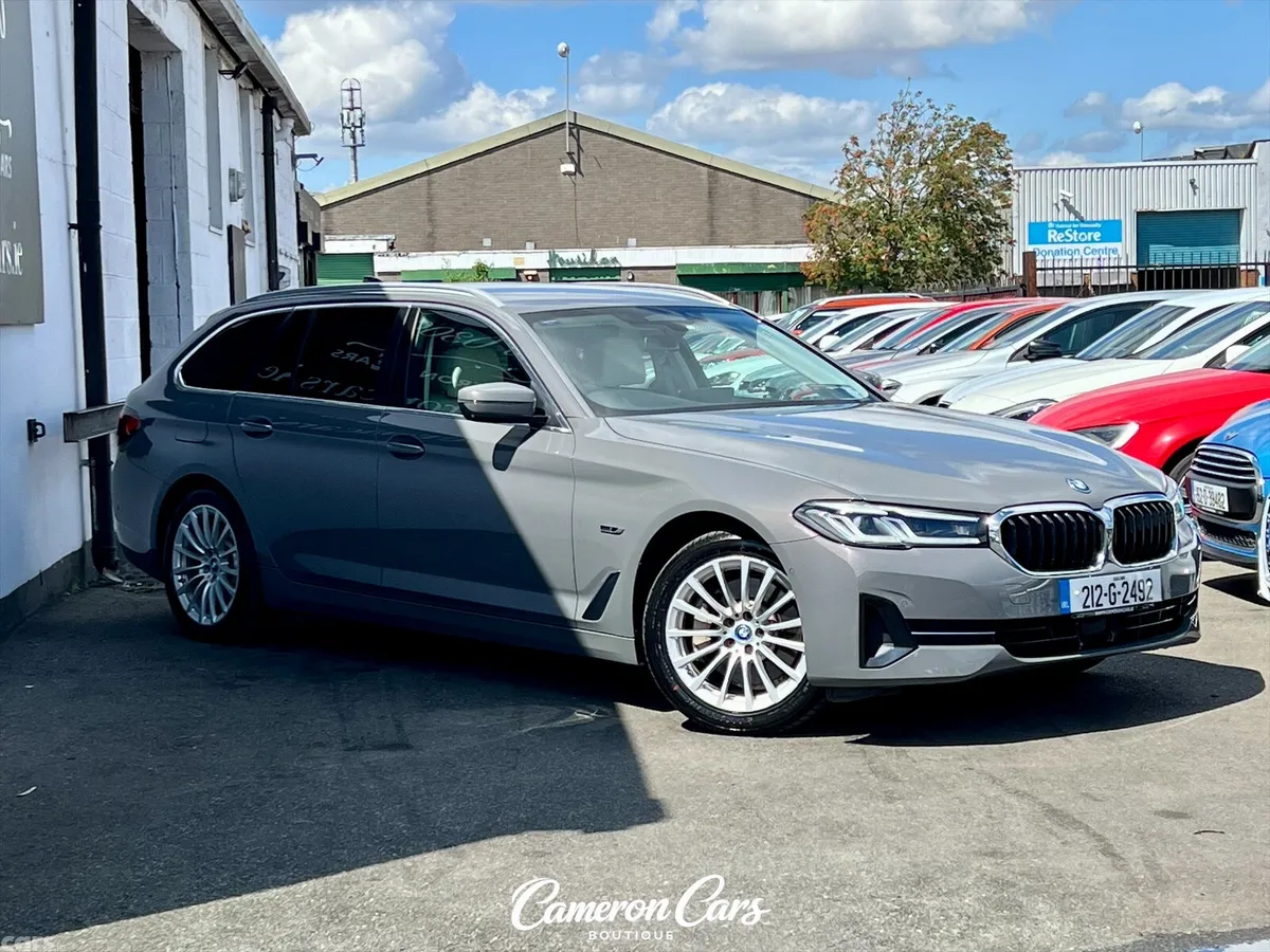 BMW 5-Series Estate, Petrol Plug-in Hybrid, 2021, Grey