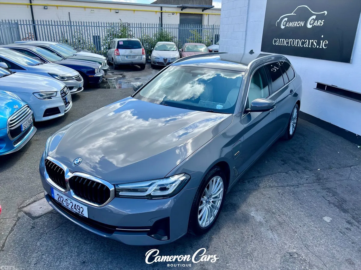 BMW 5-Series Estate, Petrol Plug-in Hybrid, 2021, Grey