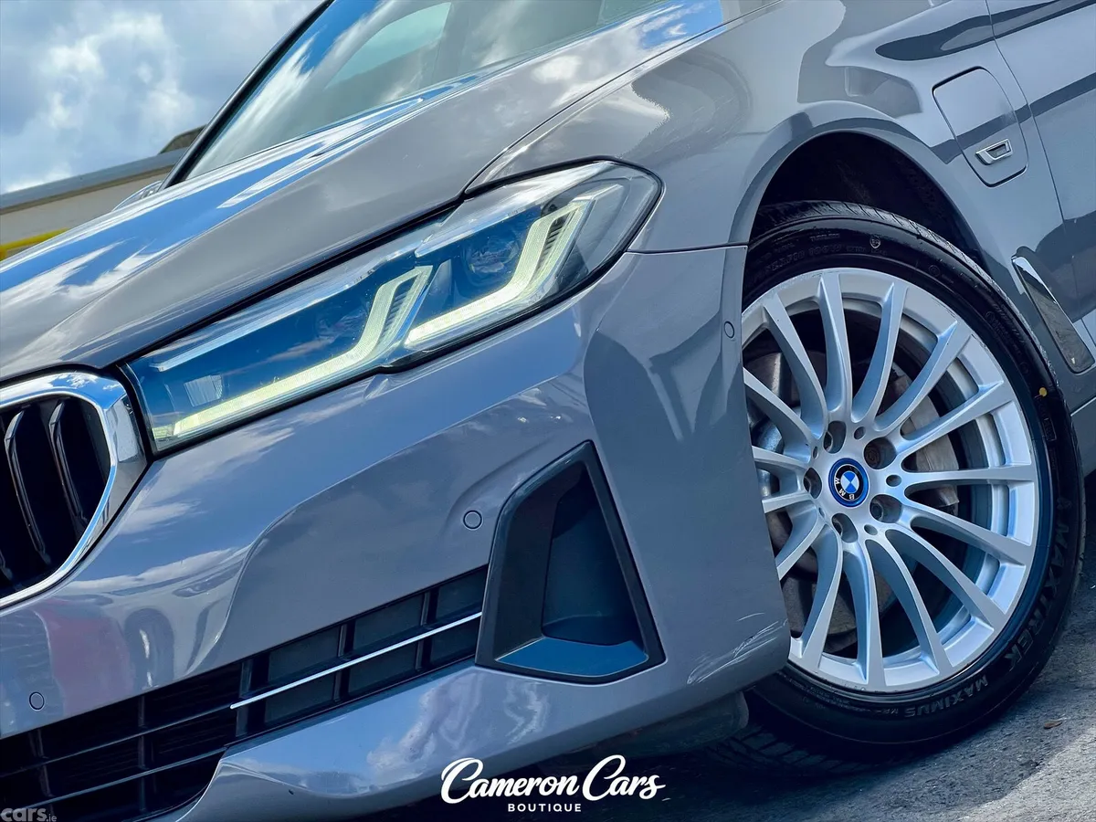BMW 5-Series Estate, Petrol Plug-in Hybrid, 2021, Grey