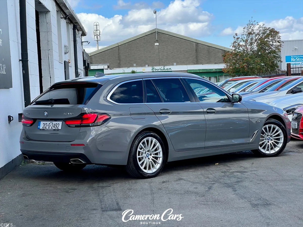 BMW 5-Series Estate, Petrol Plug-in Hybrid, 2021, Grey