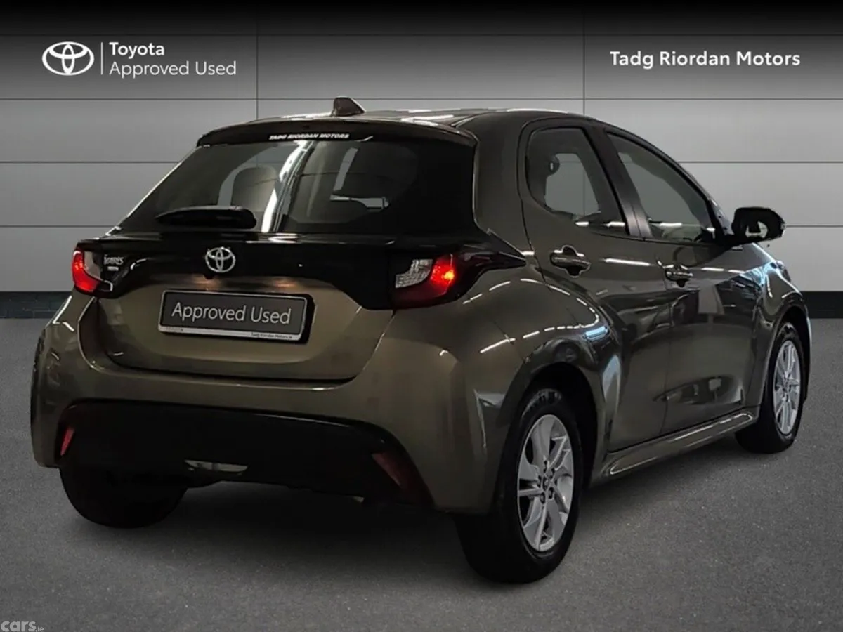 Toyota Yaris Hatchback, Petrol, 2021, Bronze