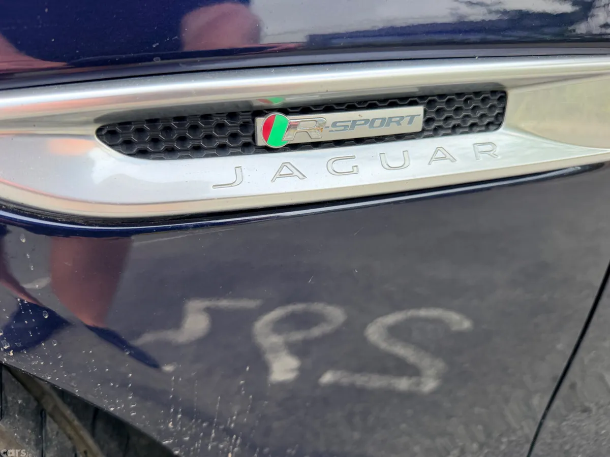 Jaguar XE Saloon, Diesel, 2016, Blue