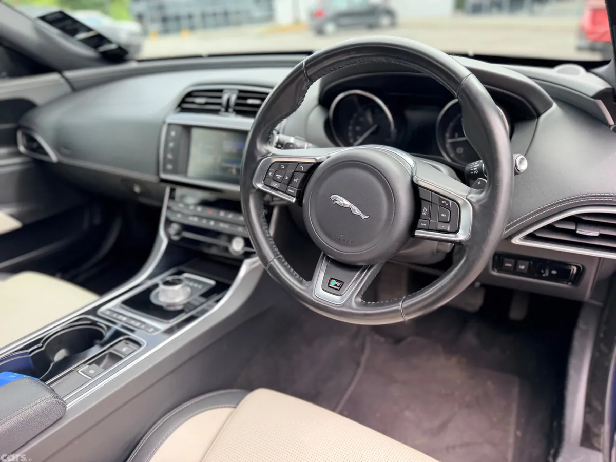 Jaguar XE Saloon, Diesel, 2016, Blue
