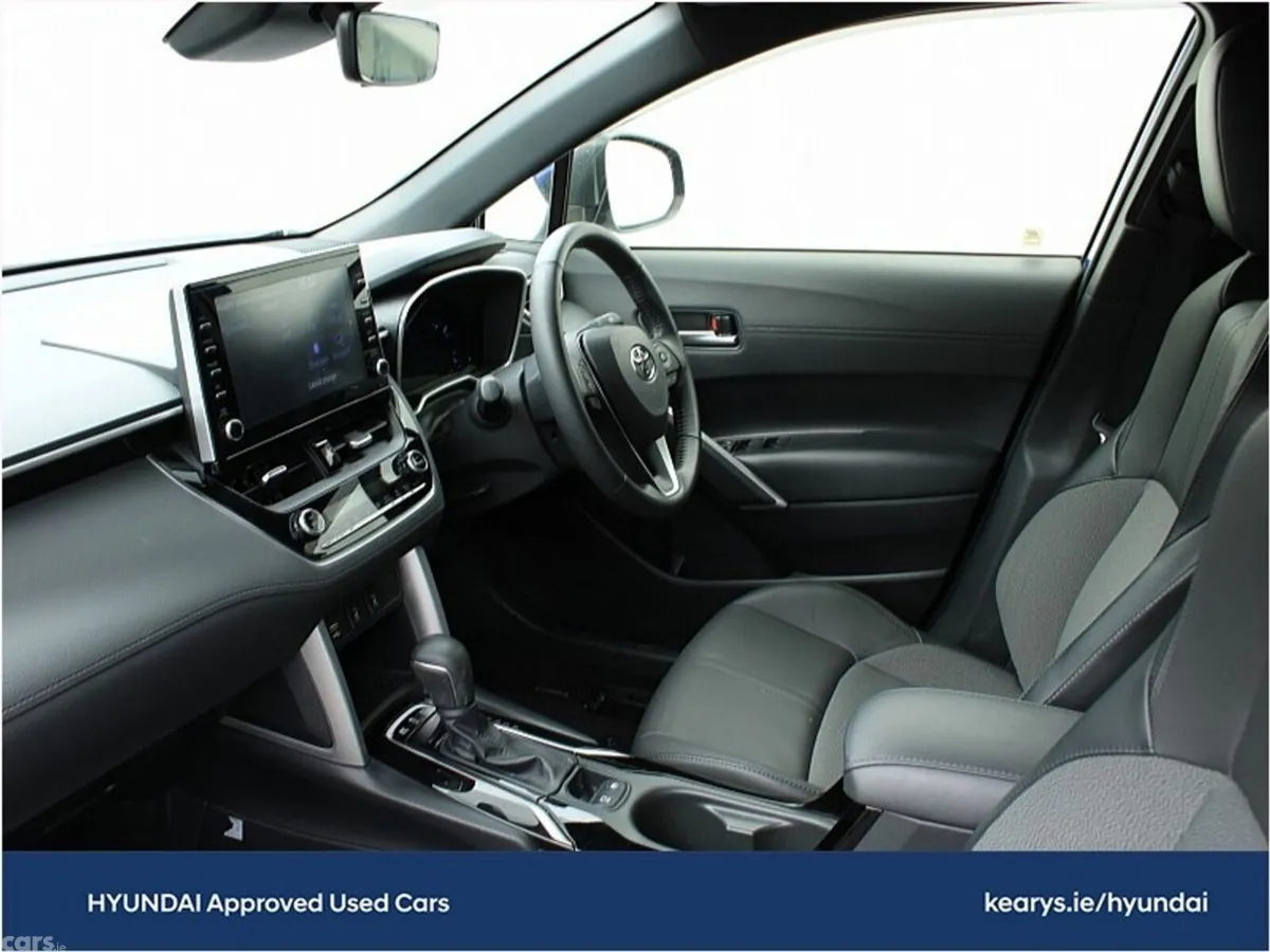 Toyota Corolla Cross SUV, Petrol Hybrid, 2023, Blue