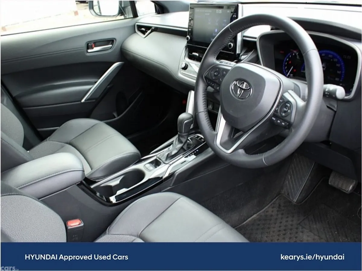Toyota Corolla Cross SUV, Petrol Hybrid, 2023, Blue
