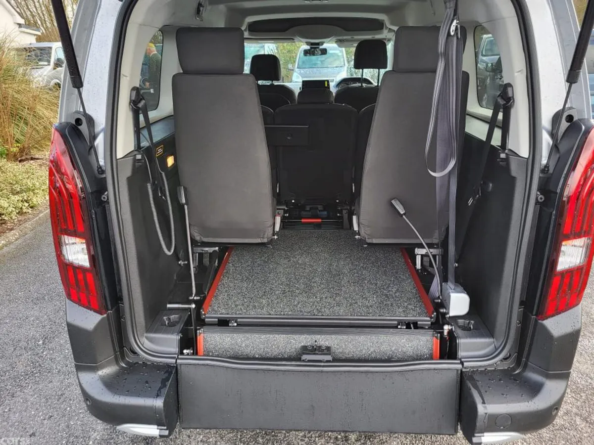 Peugeot Rifter MPV, Diesel, 2024, Grey