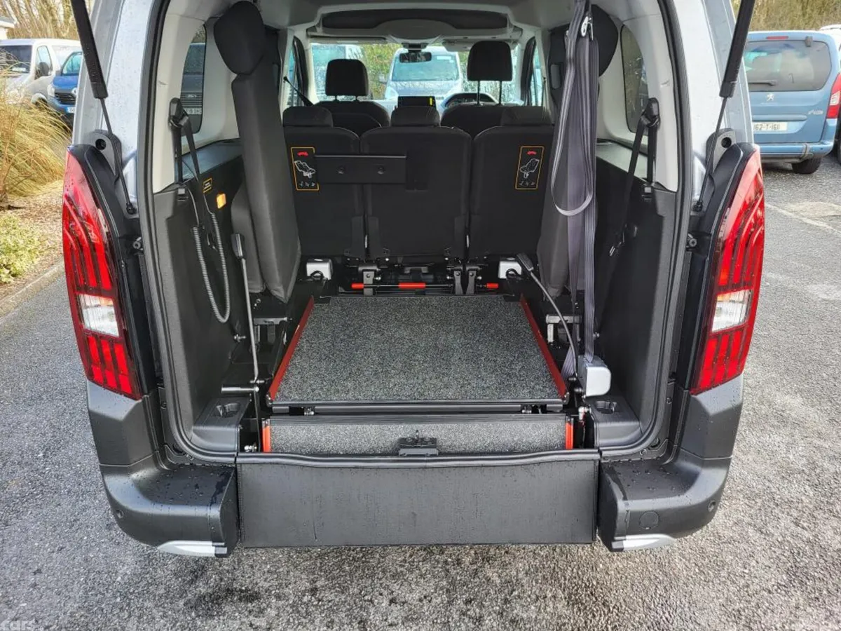 Peugeot Rifter MPV, Diesel, 2024, Grey