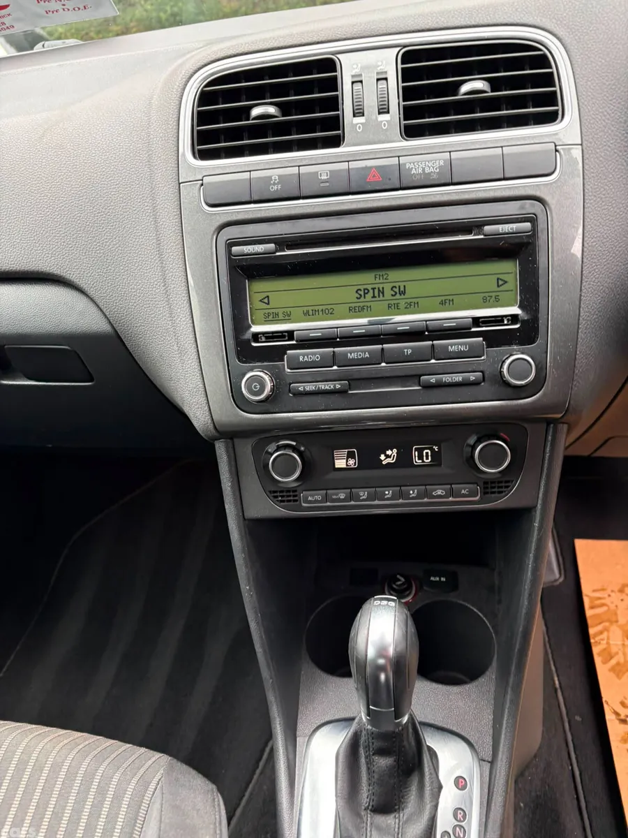 Volkswagen Polo Hatchback, Petrol, 2013, Blue