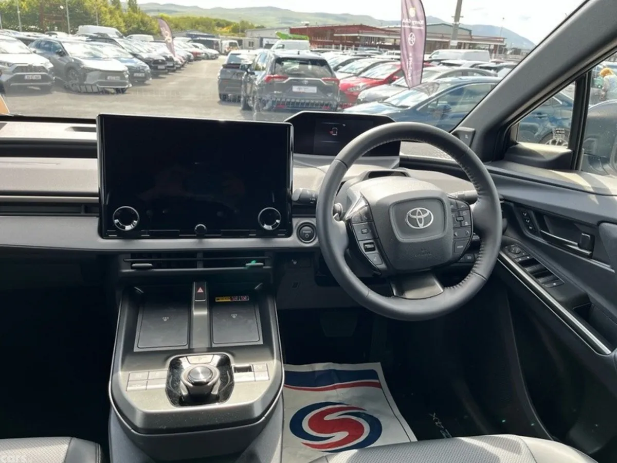 Toyota bZ4X Estate, Electric, 2026, White