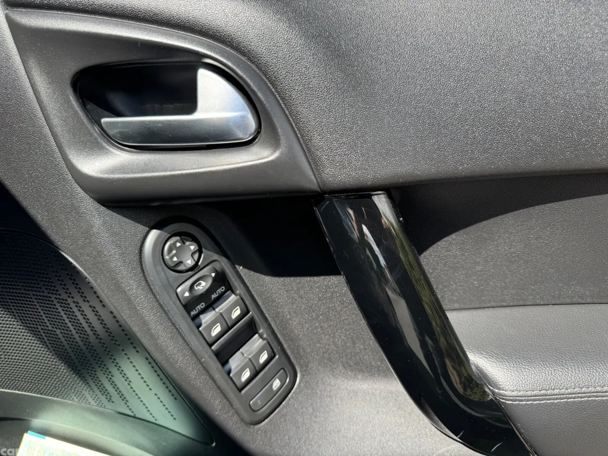 Citroen C3 Hatchback, Petrol, 2016, Blue