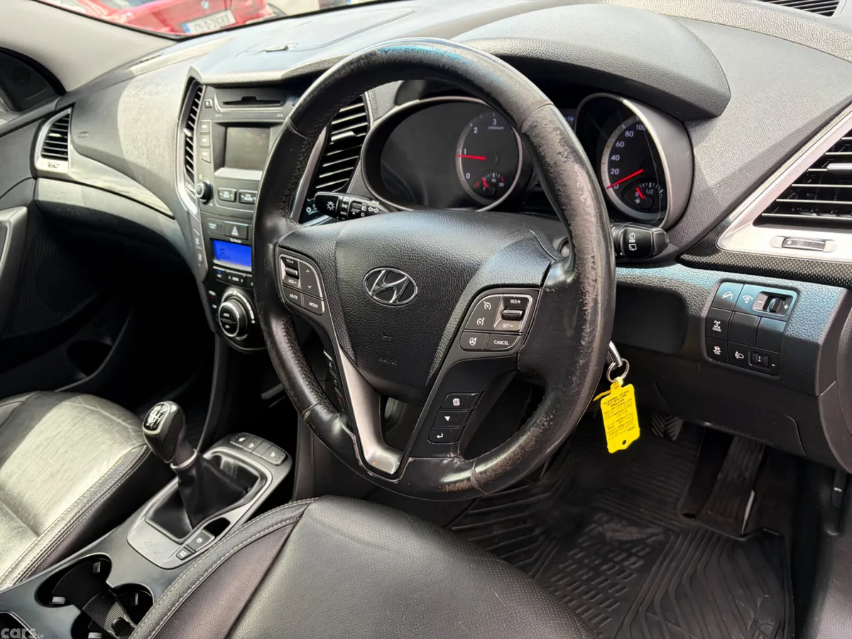 Hyundai Santa Fe SUV, Diesel, 2015, Red