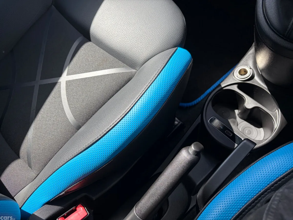 Fiat 500 Hatchback, Petrol, 2019, Blue