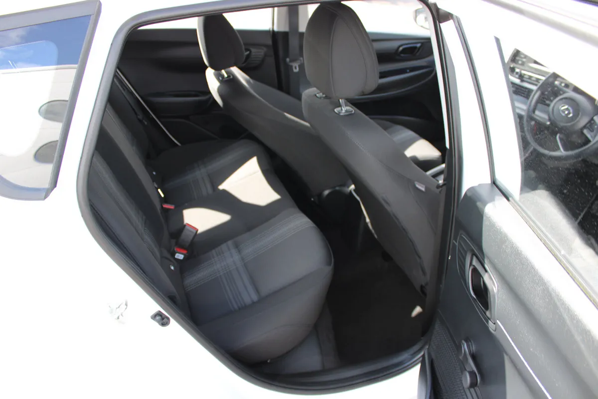 Hyundai Bayon Estate/Jeep, Petrol, 2024, White