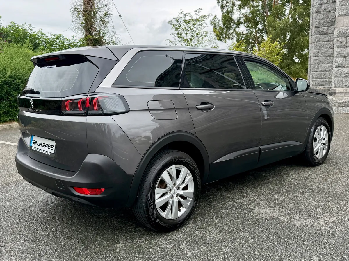 Peugeot 5008 MPV, Diesel, 2021, Grey